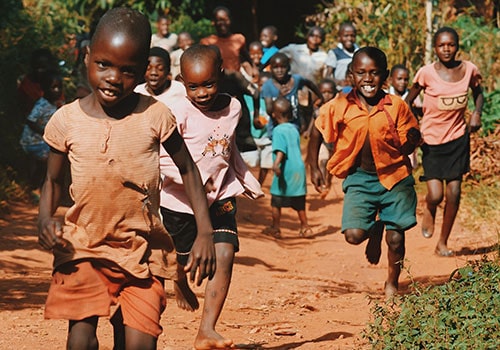 অসহায় পরিবারদের সহায়তা